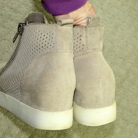 Steve Madden Size 9.5 Perforated Taupe Suede Wedge Lift Sneakers - Picture 5 of 6
